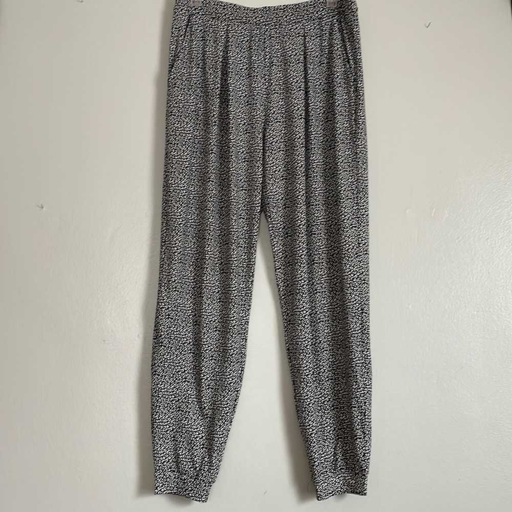 Black and white Express dress pants
